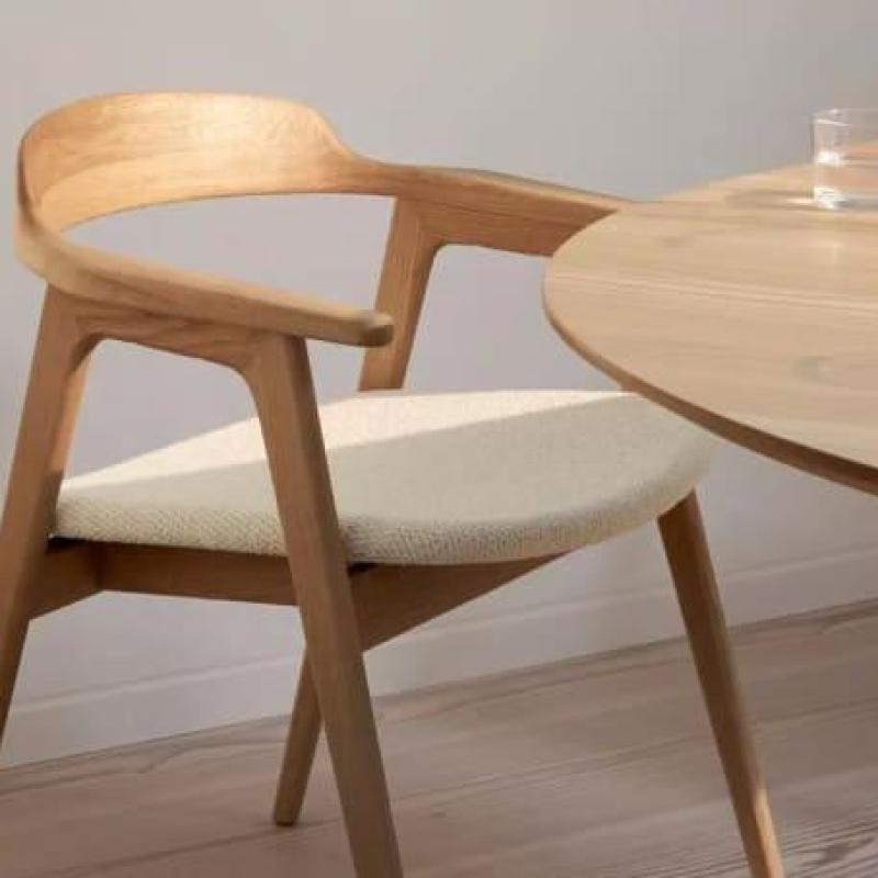 Calm Spaces with Natural Materials